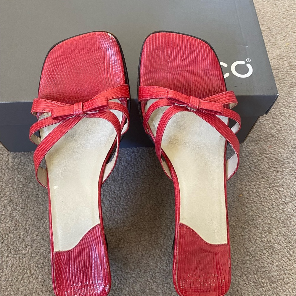 Beautiful pink dress sandals sz 9